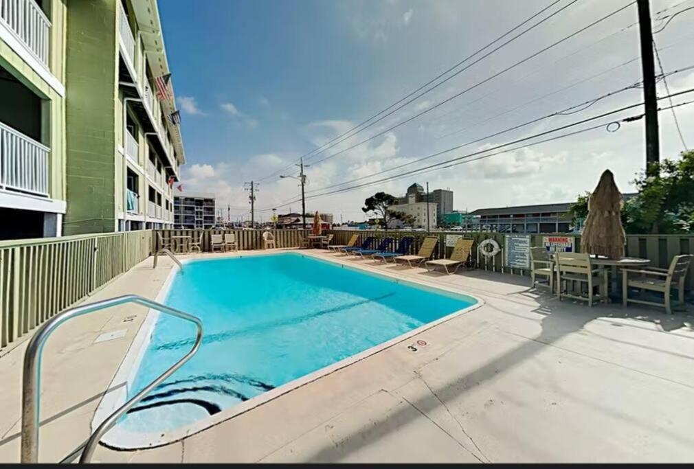 Cozy Beach Condo Sleeps 6 Pool Carolina Beach Ngoại thất bức ảnh